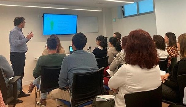 FORMACIÓN EN ATENCIÓN AL CLIENTE